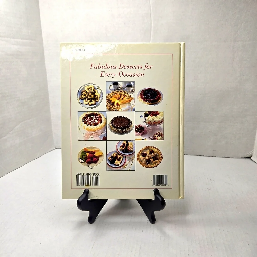 The Good Housekeeping Illustrated book of Desserts. Cookbook. Hardback..